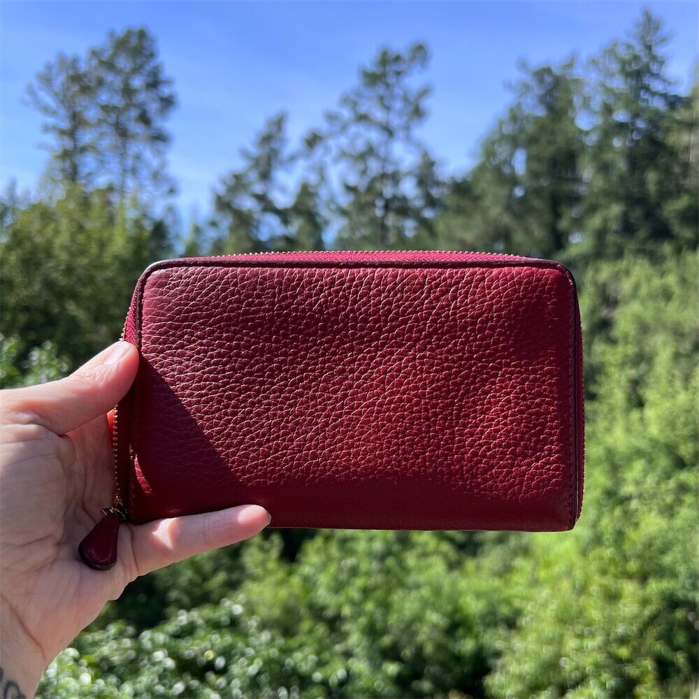 COACH Women's Medium Pebbled Leather Zip-Around Wallet Burgundy w Gold Hardware - Picture 2 of 9